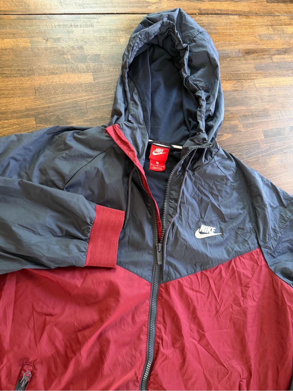 Nike Sportswear Wind Runner Jacket Navy Blue Unvs Red 727324-679 Mens Medium